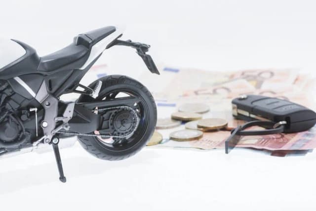 Jak wyrejestrować motorower i uniknąć kary za opóźnienie Jak wyrejestrować motorower i uniknąć kary za opóźnienie