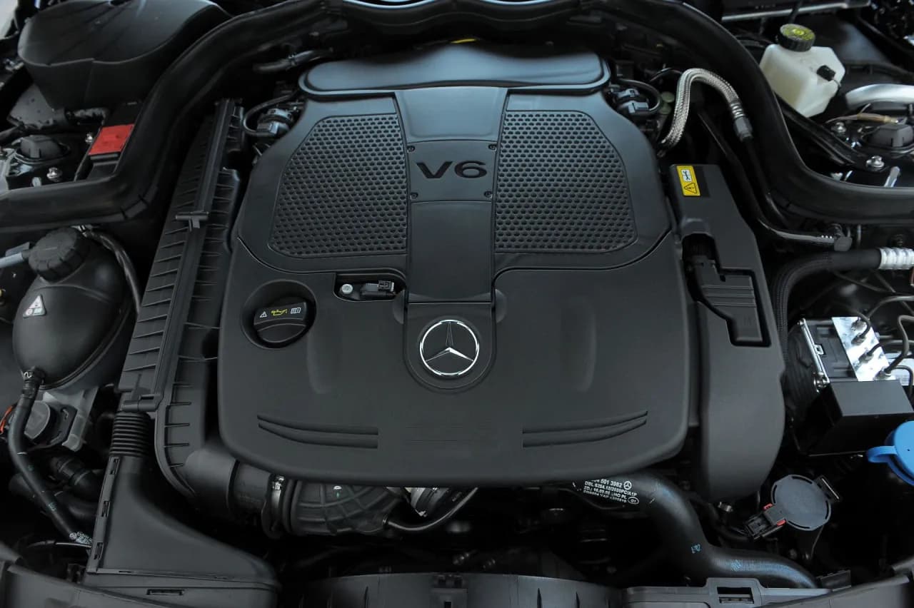 Mercedes W204 jaki silnik - poznaj najlepsze opcje i ich moc Mercedes W204 jaki silnik - poznaj najlepsze opcje i ich moc