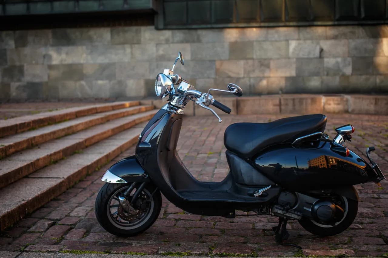 Czy motorowerem można jeździć po ścieżce rowerowej? Sprawdź przepisy. Czy motorowerem można jeździć po ścieżce rowerowej? Sprawdź przepisy.