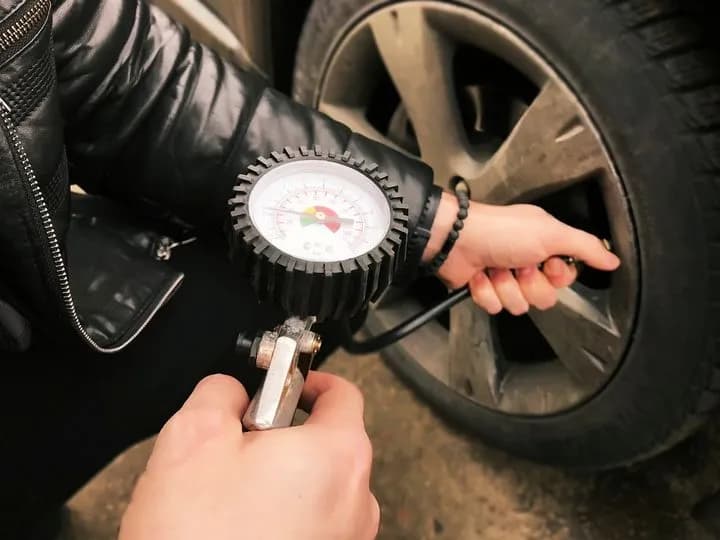 Jakie ciśnienie w oponach w busie? Uniknij niebezpieczeństw na drodze Jakie ciśnienie w oponach w busie? Uniknij niebezpieczeństw na drodze