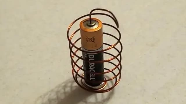 Jak zrobić silnik elektryczny z baterii i magnesu - proste kroki i porady Jak zrobić silnik elektryczny z baterii i magnesu - proste kroki i porady