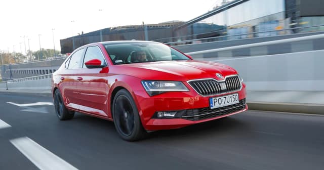 Skoda Superb jaki silnik - porównanie opcji i ich osiągi Skoda Superb jaki silnik - porównanie opcji i ich osiągi